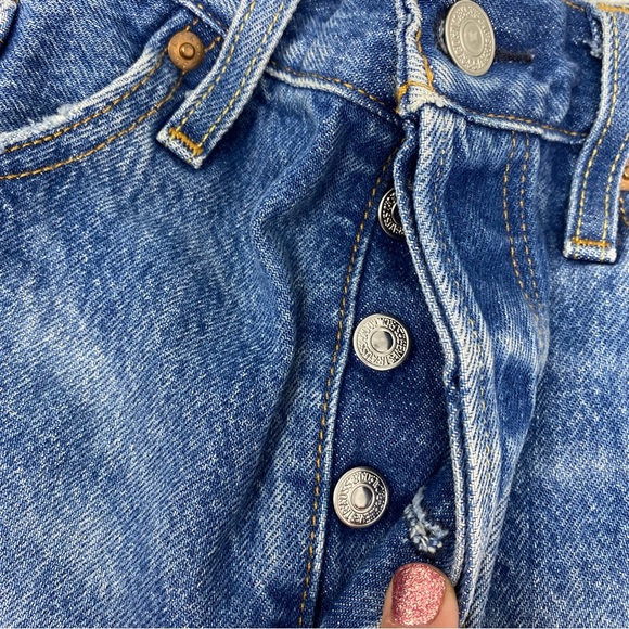 Levi's 501 Button Fly Shorts 28 - Picture 2 of 10